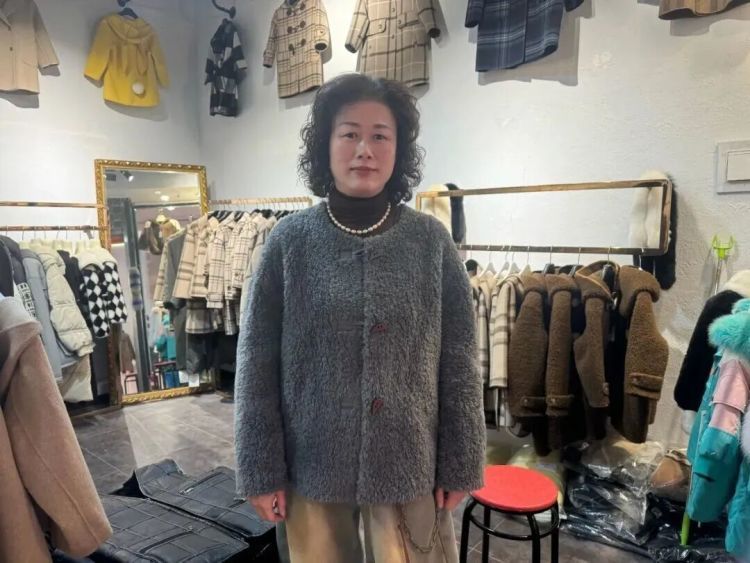 惊险！万幸！救人的皮革城店主，还有个隐藏身份