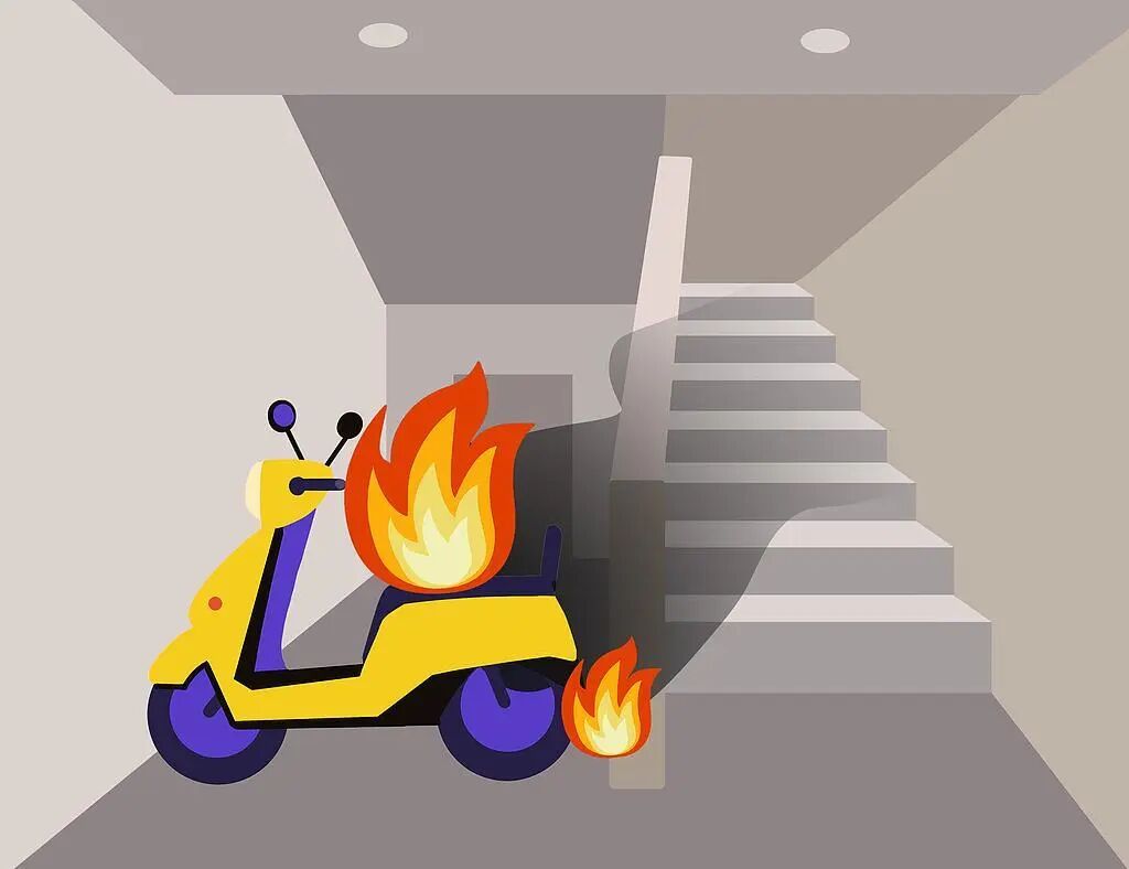 5岁男孩玩打火机不慎引燃自家别墅，男孩父亲回应：损失六七十万元，孩子没事就好