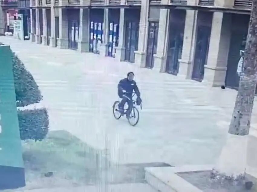 粗心小偷留下线索方便警察查