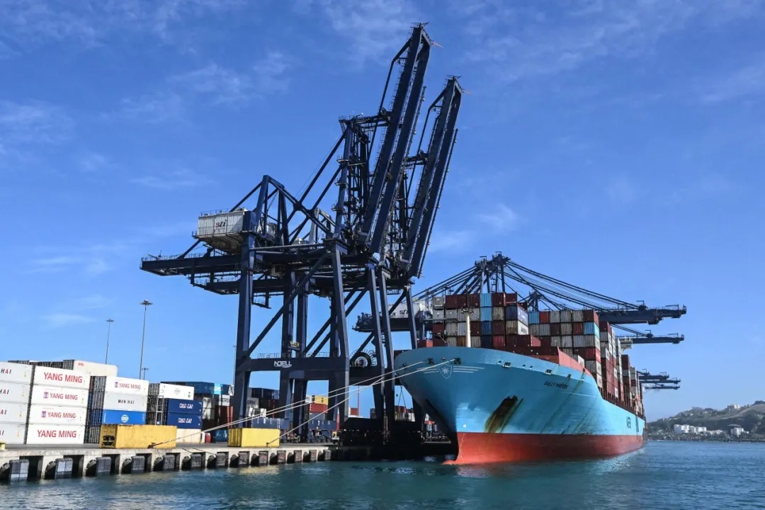 大跳水！一个月连降4次，价格“腰斩”！网友：我可以再等等