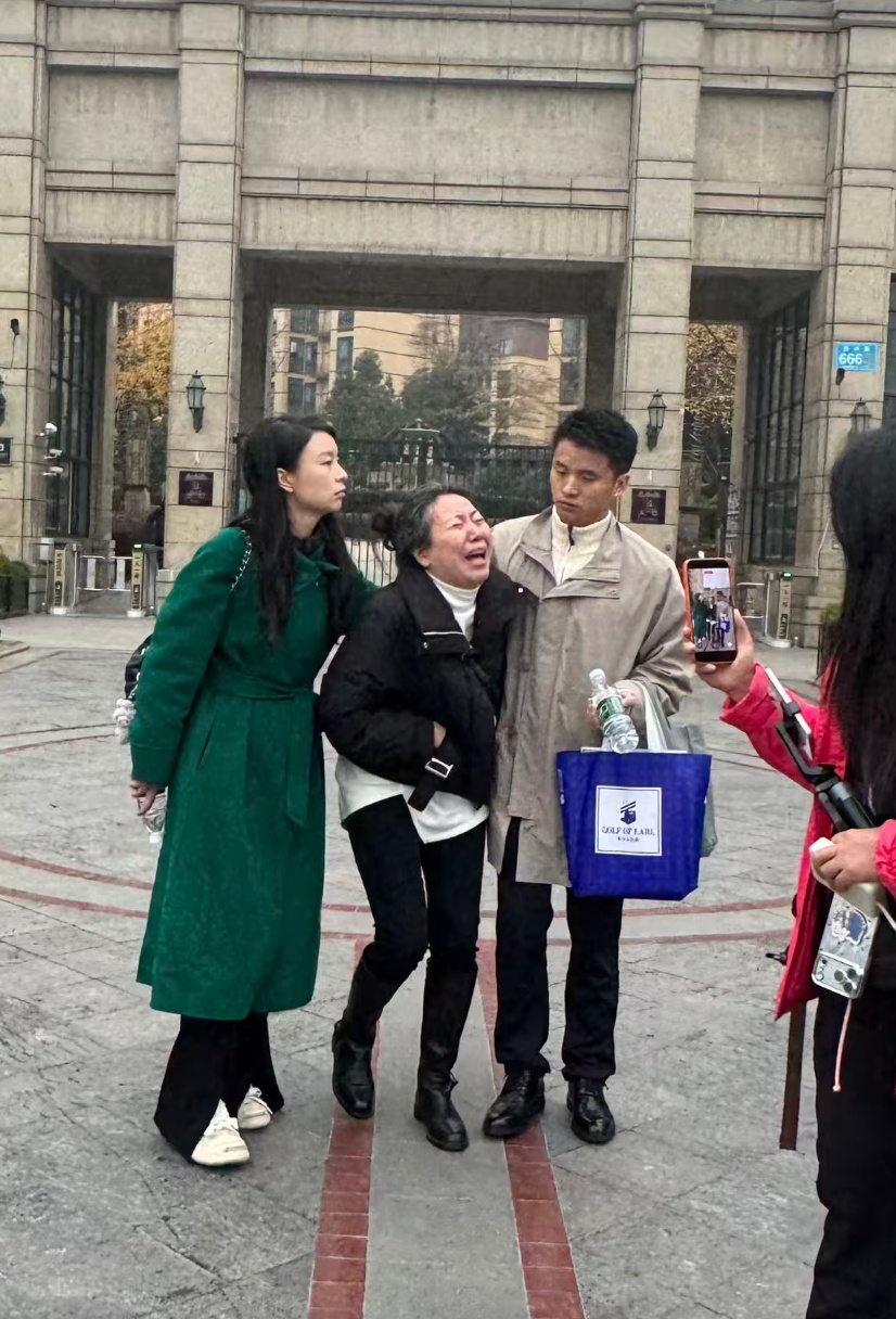 精神疾病？正当防卫？成都女子家中遇害案将宣判，受害人家属：凶手找多种理由想脱罪