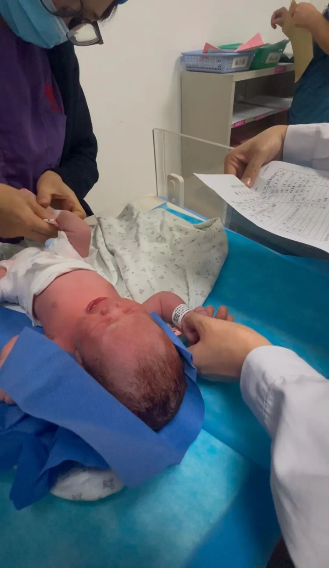 “抗震小英雄”林浩官宣生女！“会加倍努力当好丈夫和爸爸”