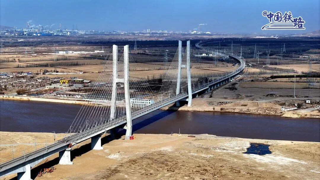 包银高铁包头至惠农段12月23日建成通车