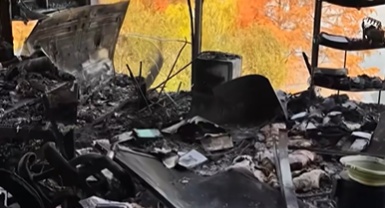 5岁男孩玩打火机不慎引燃自家别墅，男孩父亲回应：损失六七十万元，孩子没事就好