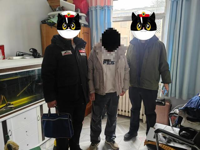 扫码=倾家荡产！警方当街解剖小黄卡：所有二维码都是刀