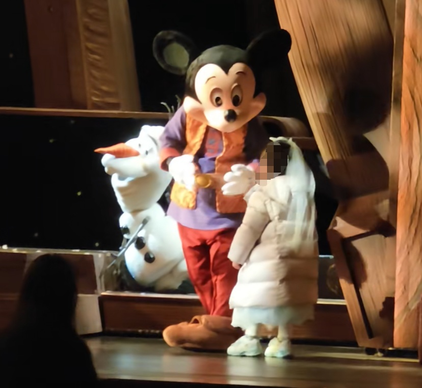 上海迪士尼突发!演出被迫中断,又是因为…… 上海迪士尼突发!演出被迫中断,又是因为……