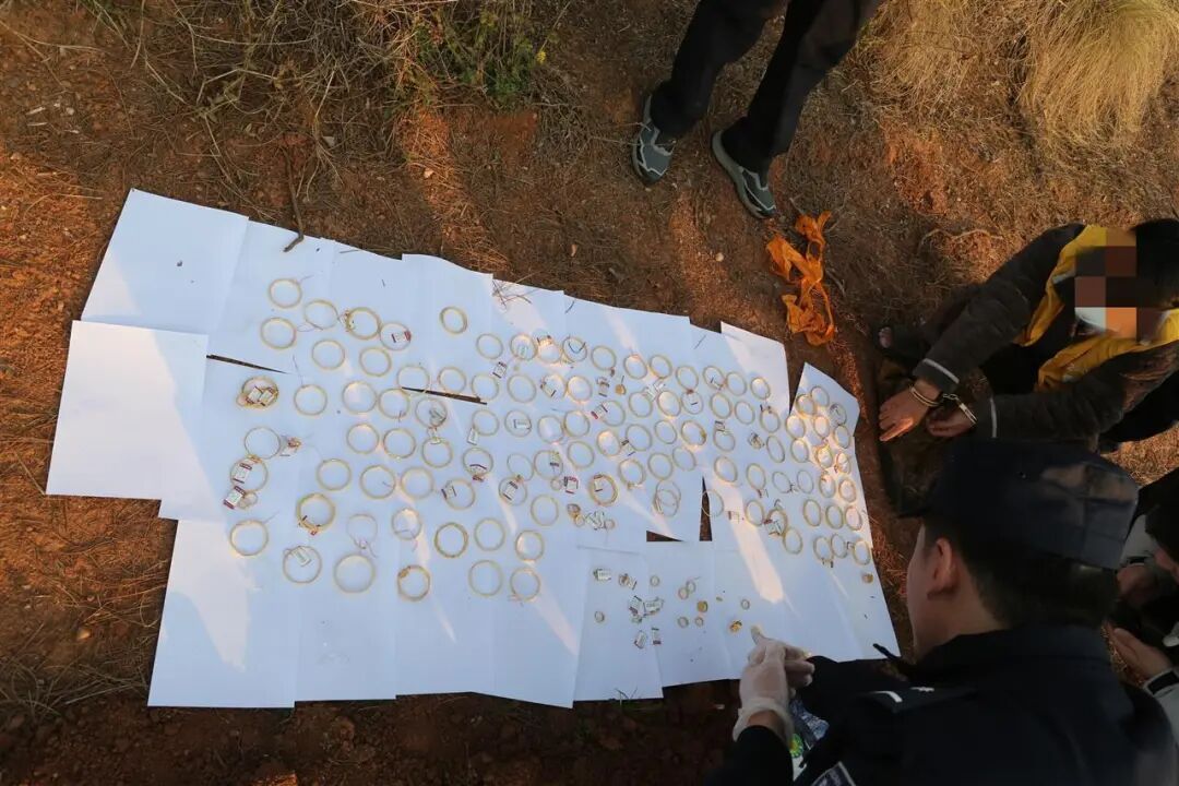 武汉一金店170万元黄金被盗，嫌疑人藏金在祖坟墓碑后！