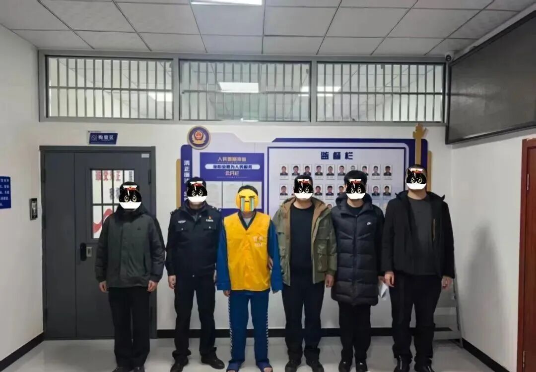 居民小区制毒、一嫌疑人潜逃！警方周密布控……