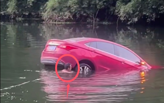 寒冬跳水绑车救人的男子，找到了！