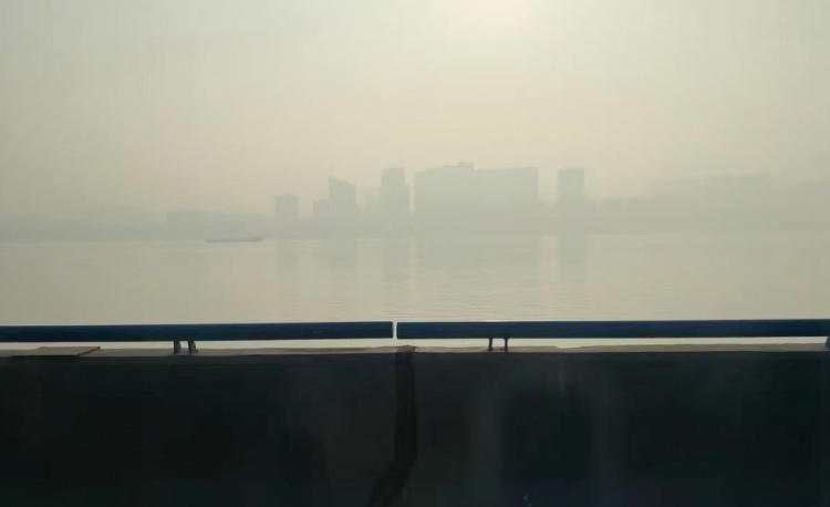 发痒干涩!杭州医生提醒:雾霾天,这两类人高发…… 发痒干涩!杭州医生提醒:雾霾天,这两类人高发……