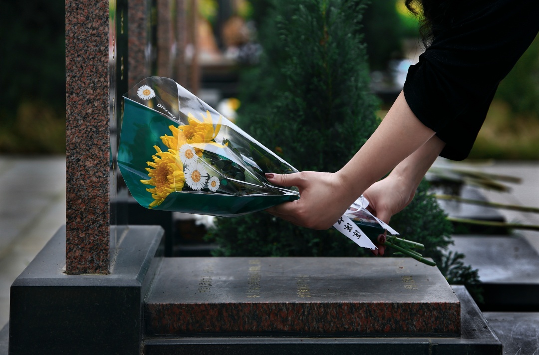 上海46岁独身女子身后事引关注！无继承人丧事谁来办？谁能买墓地？民政部门回答来了