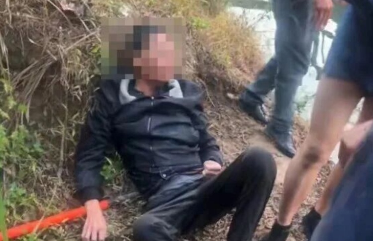 寒冬跳水绑车救人的男子，找到了！