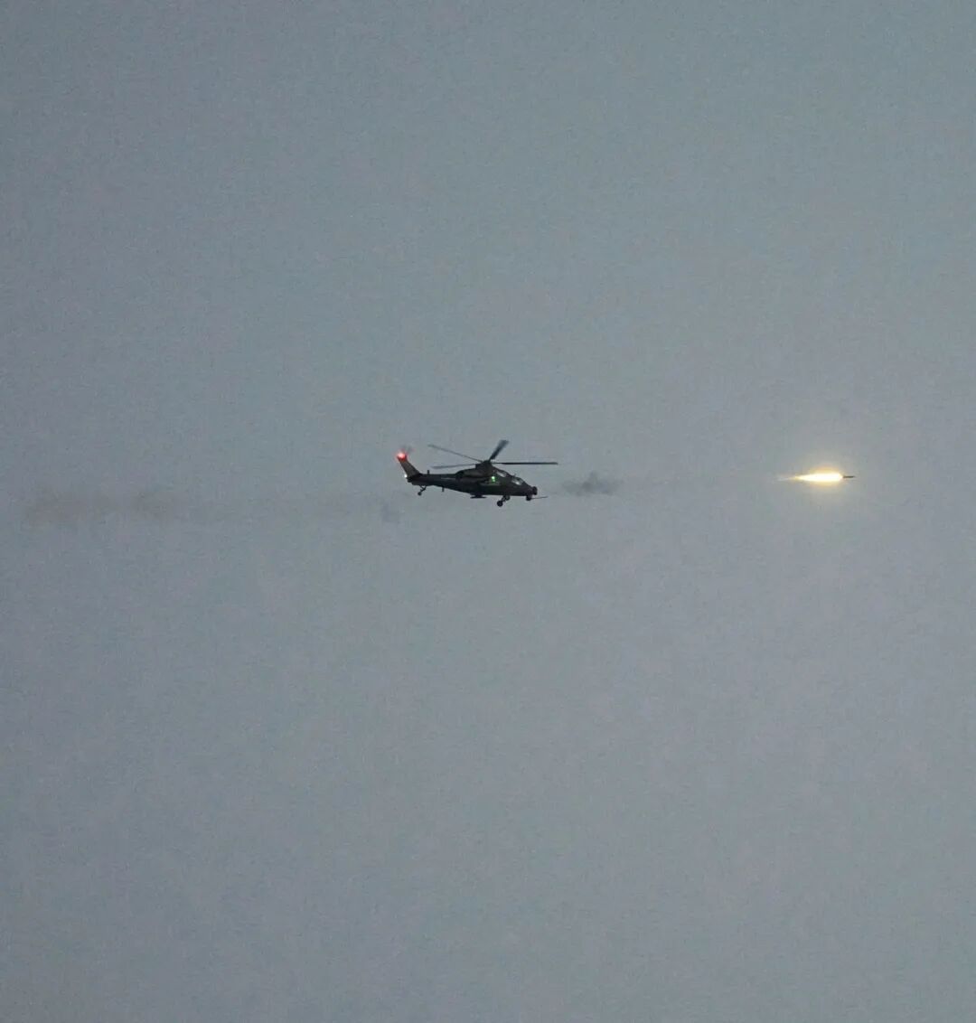 00后陆军女飞行员,结婚啦! 00后陆军女飞行员,结婚啦!