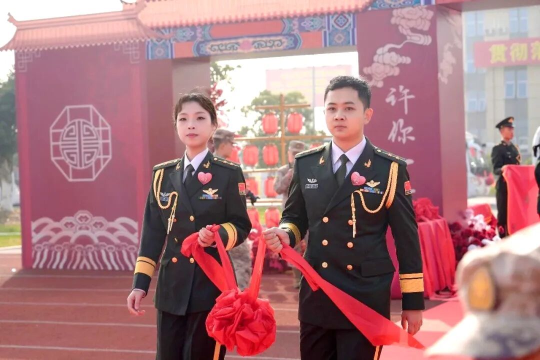 00后陆军女飞行员,结婚啦! 00后陆军女飞行员,结婚啦!