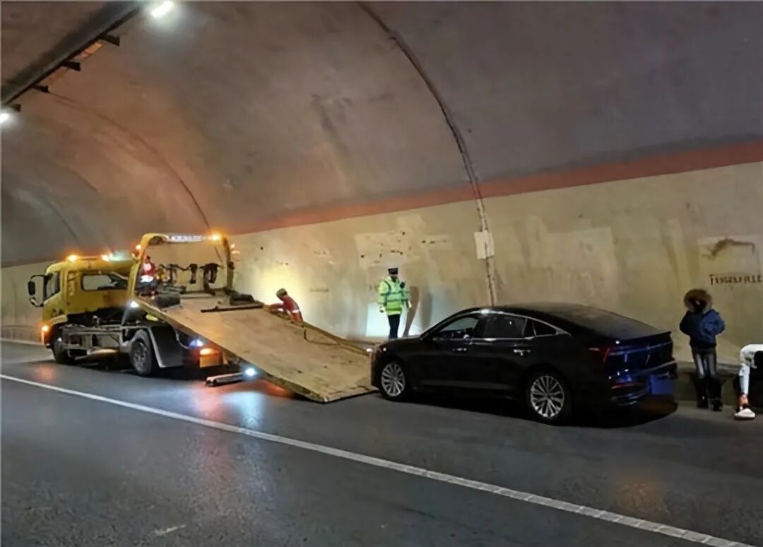 刹车失灵狂奔490公里，司机希望4S店退款或换新车，网友质疑“自导自演”