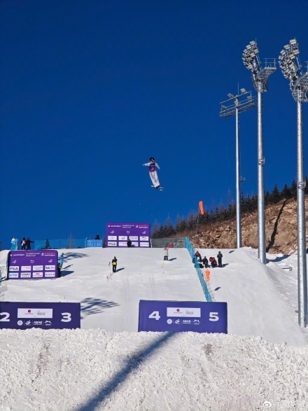 中国队夺得混合团体金牌