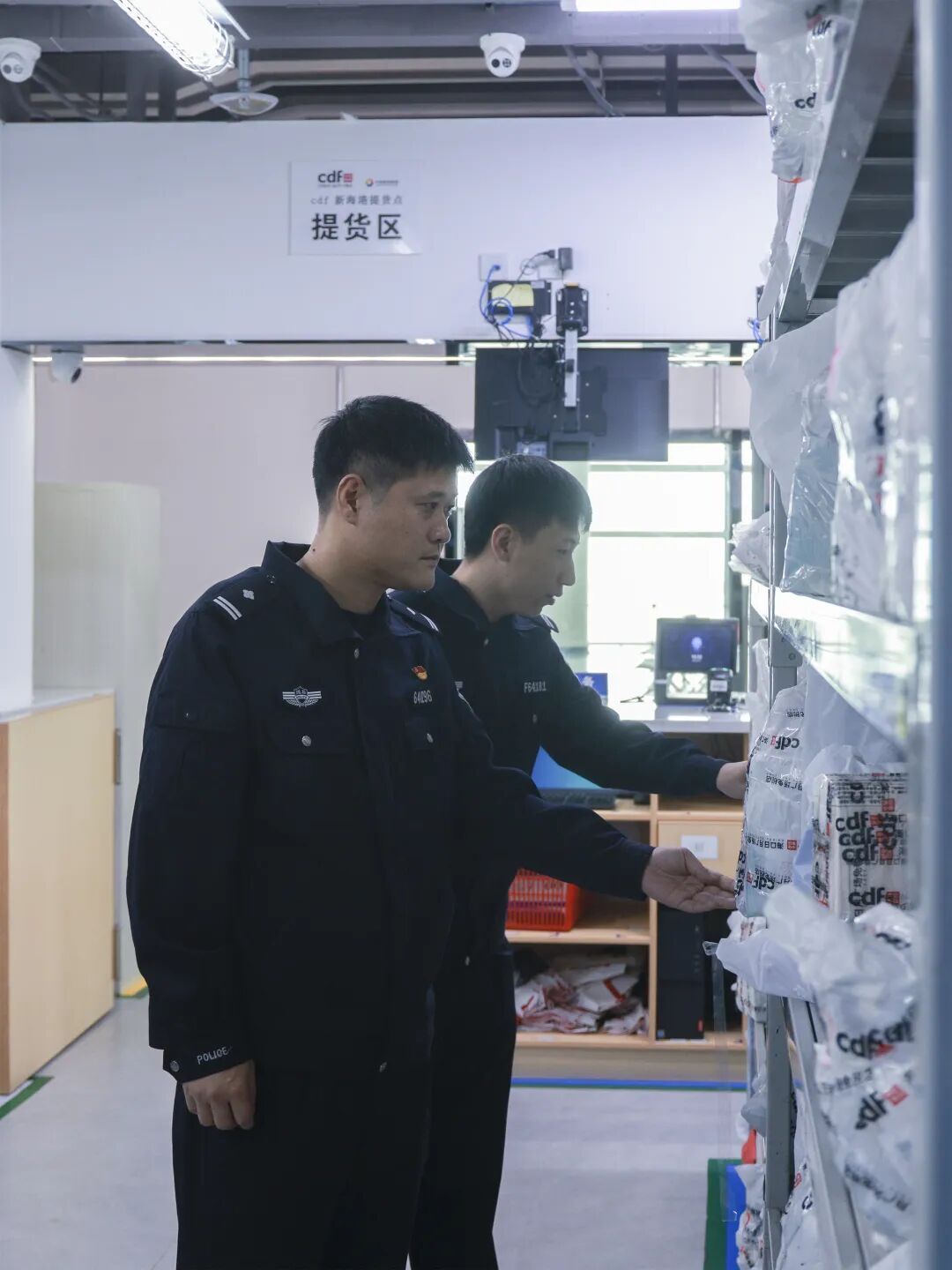 封关首日，他们彻夜未眠！记者直击海南缉私一线