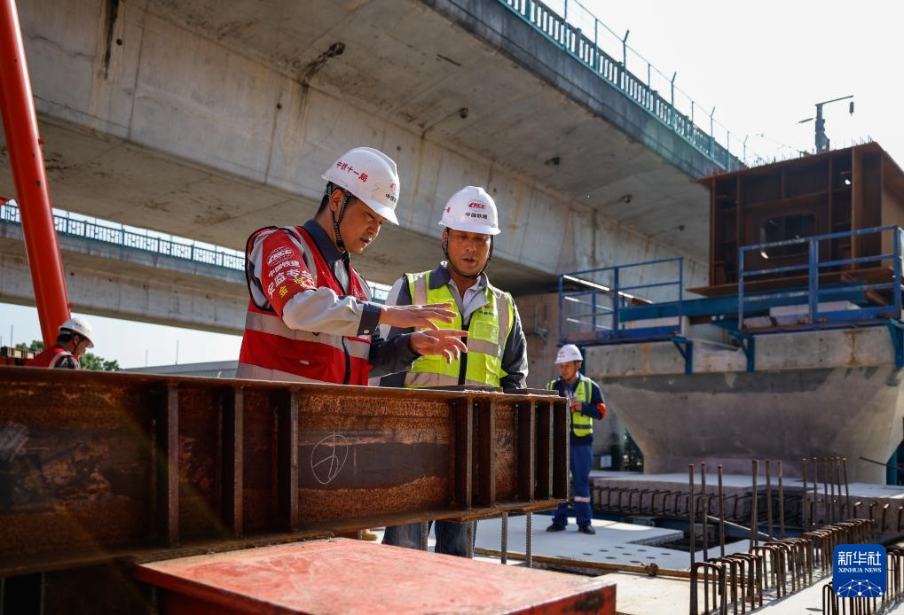 广州：保障“高铁进城”施工安全