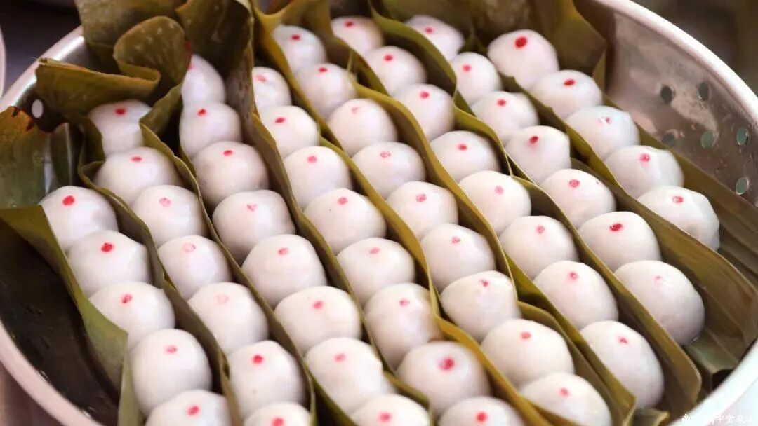 岭南节俗暖意浓，围炉共话烟火长