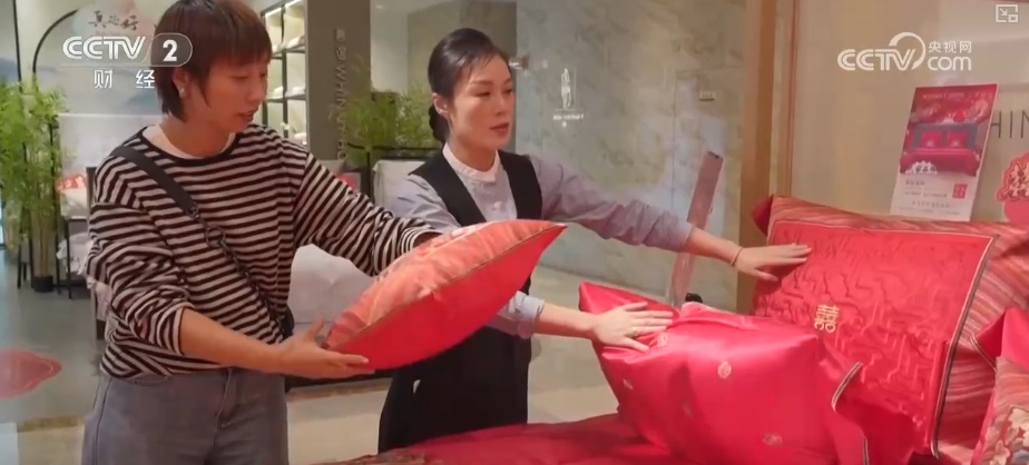 “暖消费”悄然升温 “国风”款走俏家纺市场产销两旺