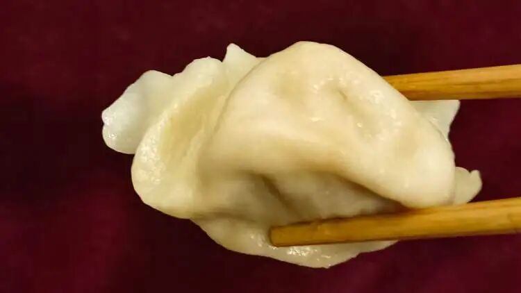 上海人冬至吃啥？从汤团馄饨年糕到蹄髈，冬至仪式感正慢慢淡化