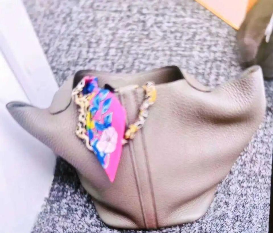 男子盗卖现女友6只包包：2个爱马仕、2个香奈儿、2个LV，还转钱给前女友还债