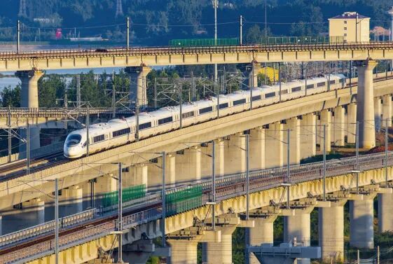 G7777次列车，出发！