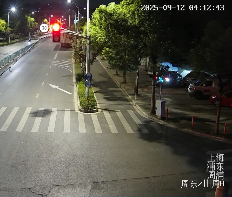 上海车主傻眼：停路边的车，突然出现在外地！还有好心人愿意顺路送回？真相太让人意外