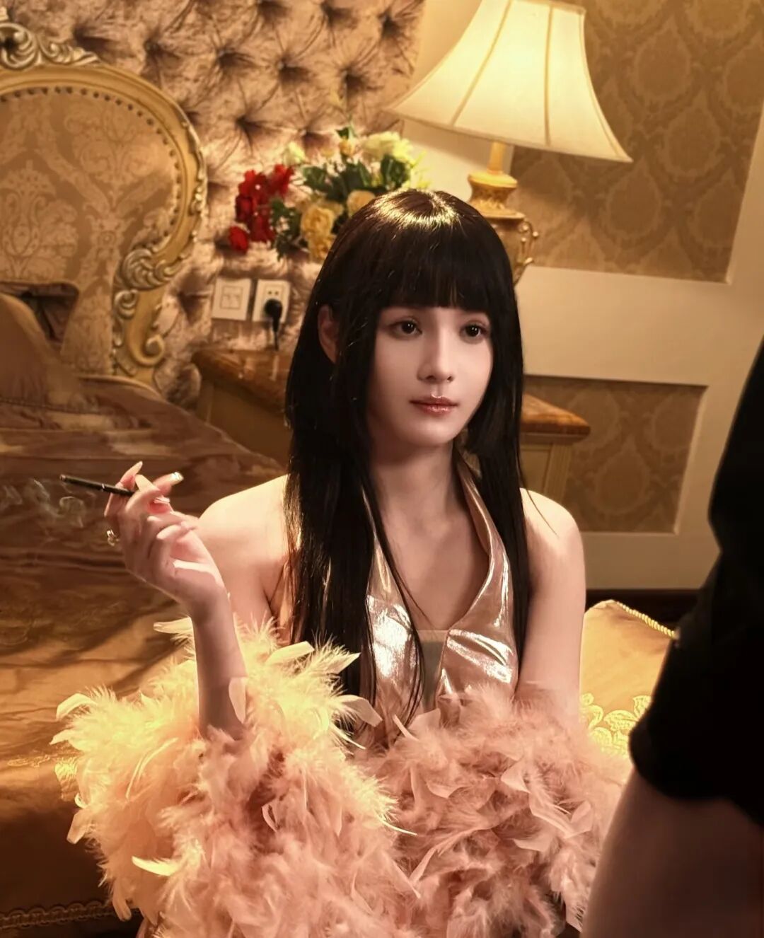 女演员被曝与助理打架，本人发文道歉