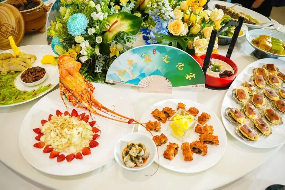 岭南节俗暖意浓，围炉共话烟火长