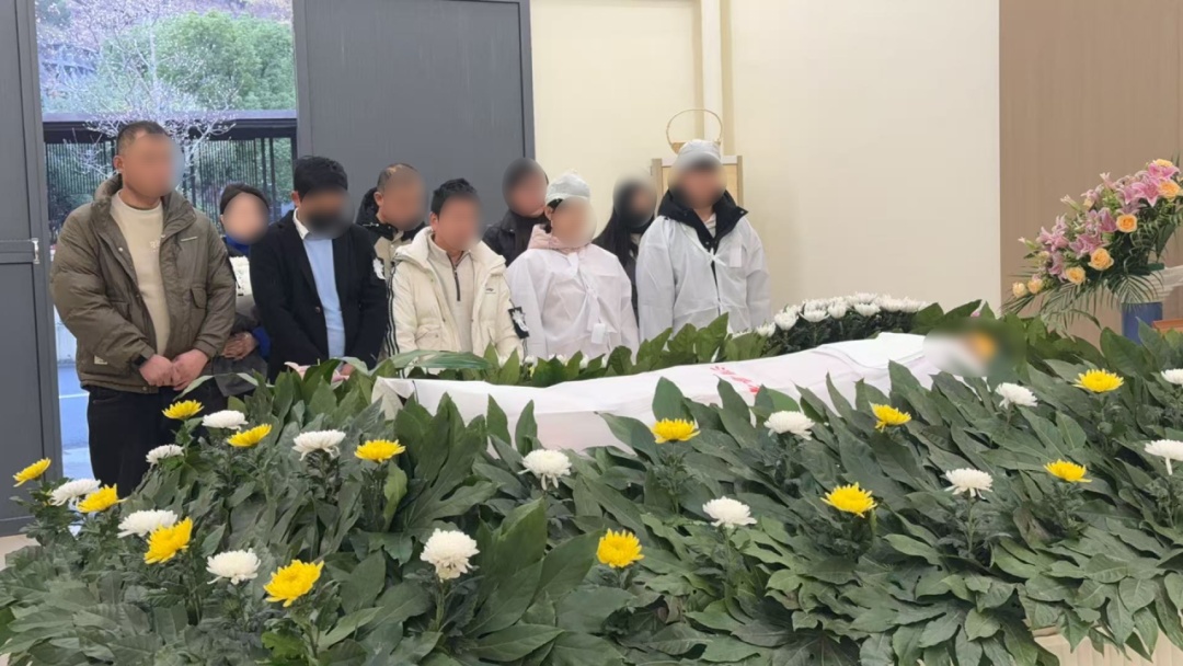 阜阳39岁男子遭遇车祸不幸离世！妻子含泪做了个决定！