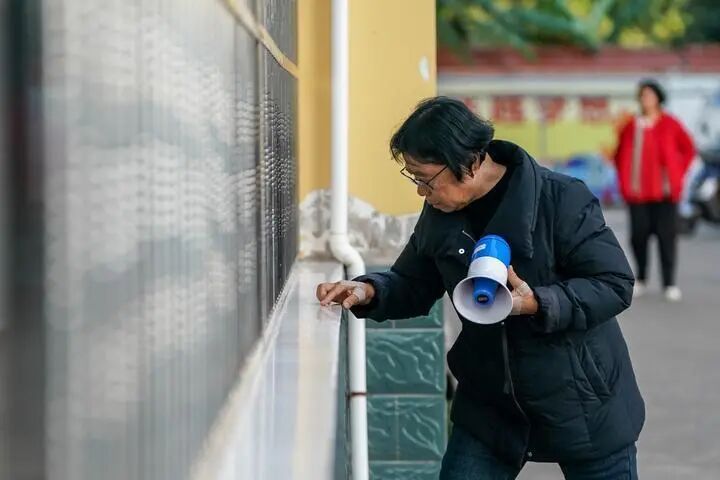 “燃灯”接力——张桂梅和她的学生们