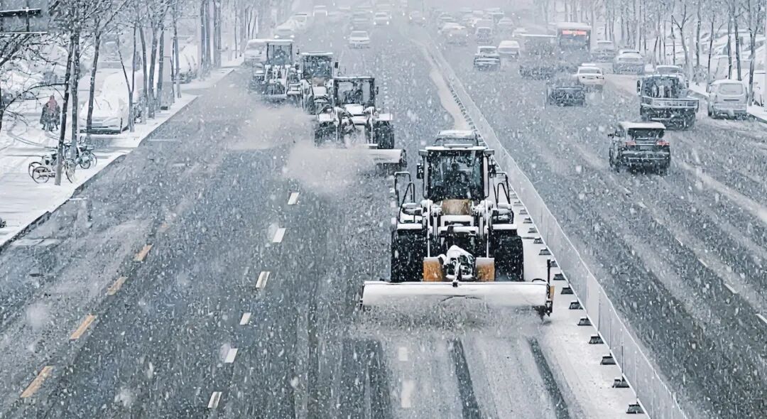 沈阳启动城市除雪三级（大雪）黄色预警！