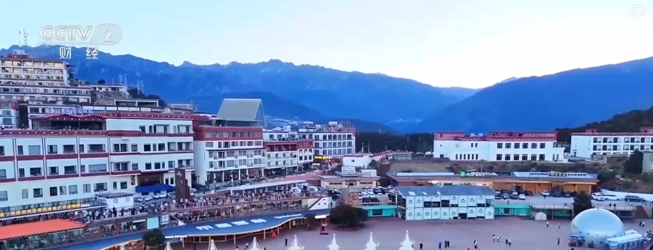 “冰雪+科考”“极寒躺冰” 特色玩法“上新”助力“冷”资源“热力全开”