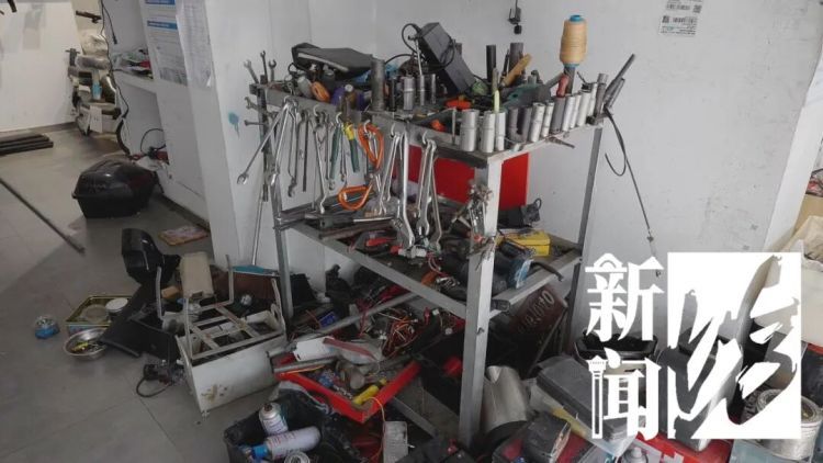 上海外卖员劝架，扑倒持锤行凶者！反被索赔12万？法院判了