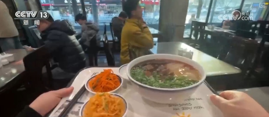 源自街头的美味加速拓展海外市场 手握技艺复合型人才为产业发展注入新活力