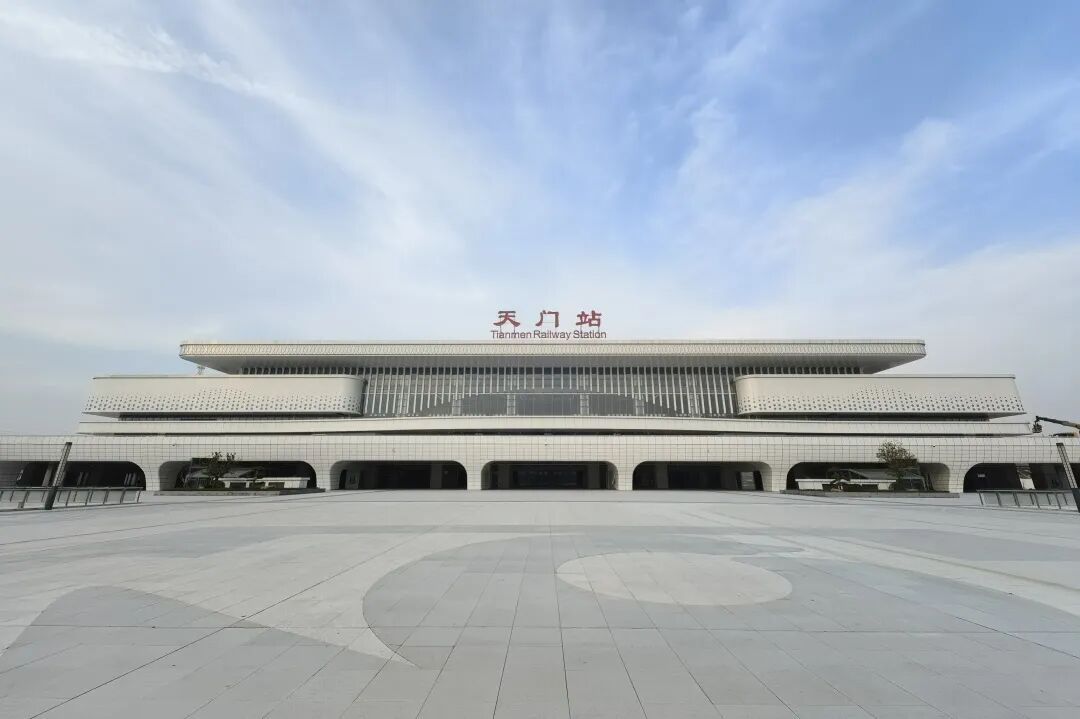 九省通衢再添新线！6座高铁站亮相