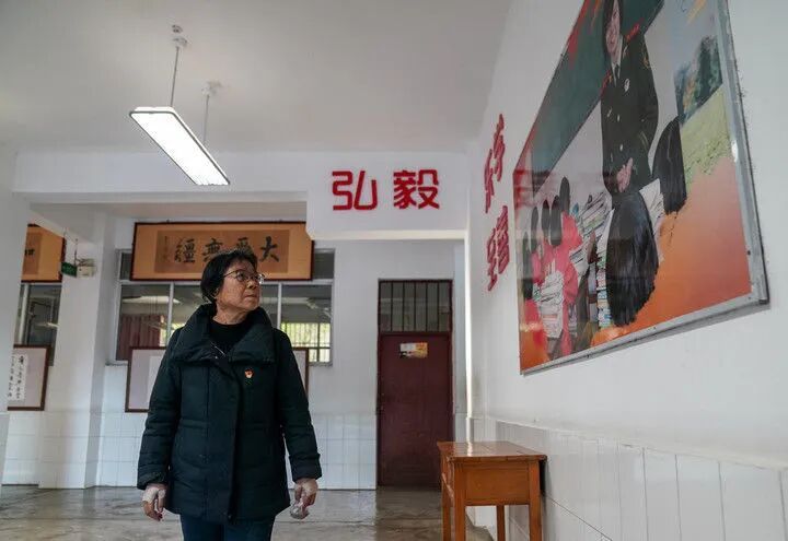 “燃灯”接力——张桂梅和她的学生们