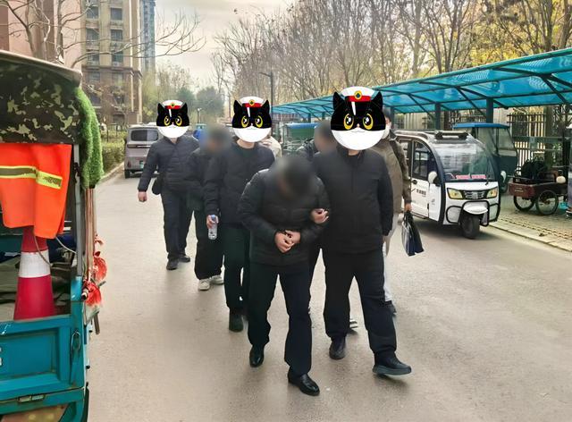 明码标价“私人订制”假证？！滕州警方跨省打掉5团伙抓12人，查获假章2000枚！