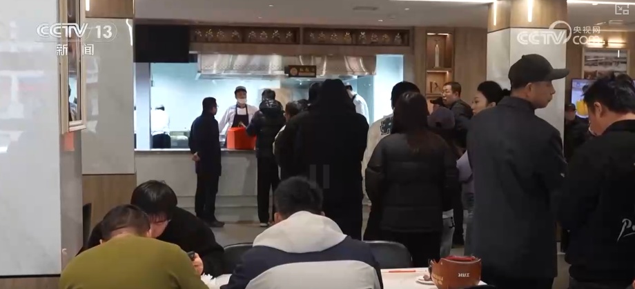 源自街头的美味加速拓展海外市场 手握技艺复合型人才为产业发展注入新活力