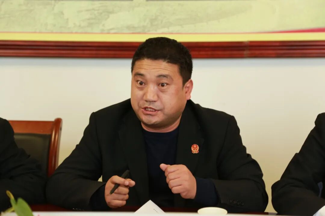 痛惜！年仅40岁！80后法官调解纠纷时倒在办公桌前，抢救无效去世