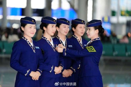 包银高铁包头至惠农段12月23日建成通车