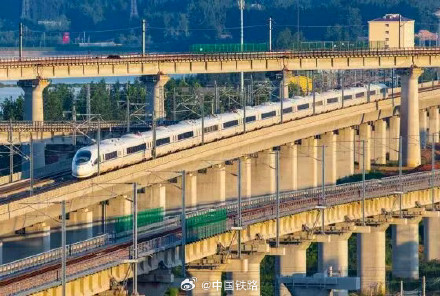 G7777次列车，出发！