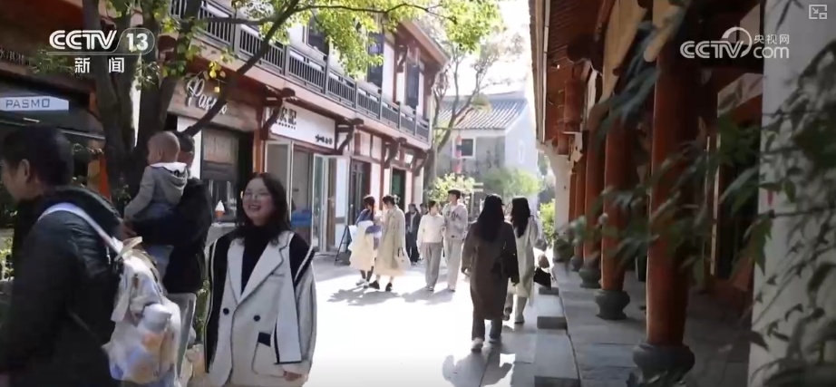 玩法上“新”聚人气！“演出+”催生消费新需求 延伸文旅消费链激活经济新动能