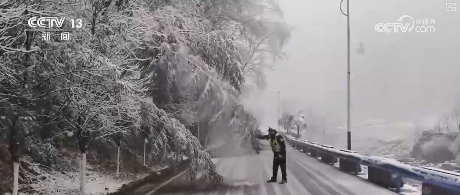 多部门协同联动、细化服务清冰除雪“保”畅通 护航百姓平安出行
