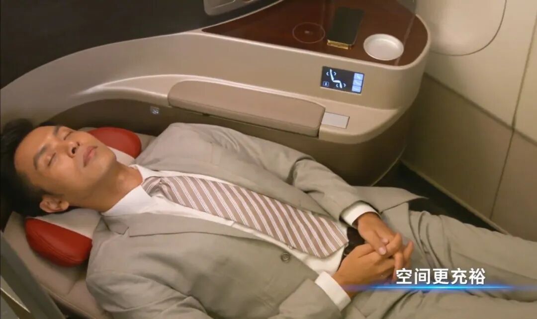 广湛高铁正式通车！记者带你站台感受350km/h的列车速度！