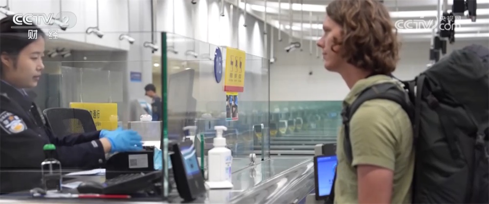 这条“钢铁大动脉”开通让区域协同发展驶上“快车道” 沿线打造城市新地标