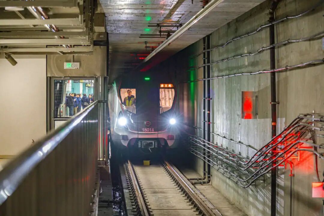 通勤从80分钟缩到15分钟！上海这条地铁即将运营，高颜值配色太惊艳