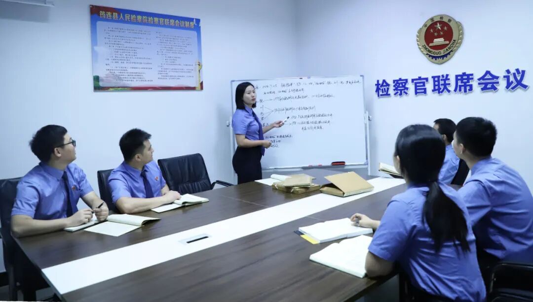 伪证包庇下的抢劫犯落网了