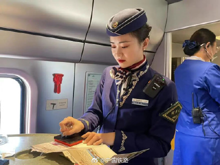 包银高铁全线贯通